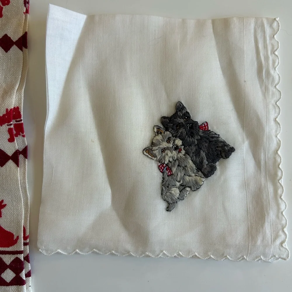 PRISTINE Vintage Scottie Dog Linens Embroidery Hanky Doily